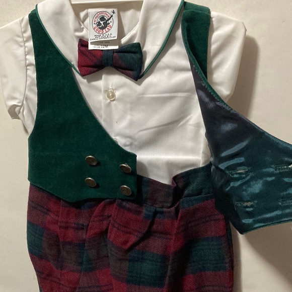 Boys 12 mos Red&Green 3-Piece HOLIDAY OUTFIT; LS Shirt+Vest/Knickers+Bowtie NWOT - Picture 8 of 8